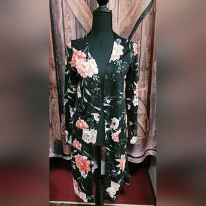 Michelle Mae Black Floral 5 Button Cardigan (Medium)